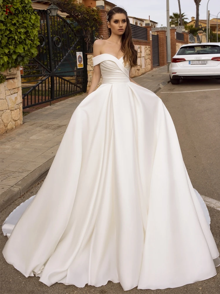 Zarif Sevgiliye Boyun Saten Fermuar Geri Şapel Tren düğün elbisesi Kadınlar için 2022 Sıcak Satış Kapalı Omuz Gelin Balo Elbisesi