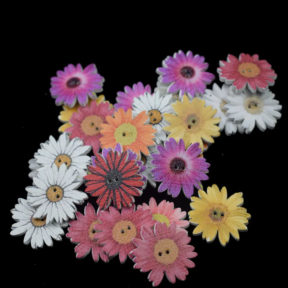 50 ADET 25MM Ayçiçeği Rastgele Karışık Çiçek Boyalı Ahşap Düğmeler Dekoratif Düğmeler Dikiş Scrapbooking El Sanatları DIY Zanaat