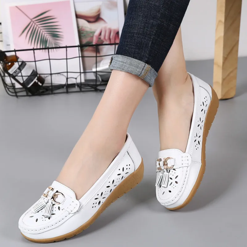 Yeni Yaz Deri kadın ayakkabısı Moccasins platform ayakkabılar Yumuşak Bot Ayakkabı Moda Kesme Daireler Rahat Düşük Topuk hemşire ayakkabıları