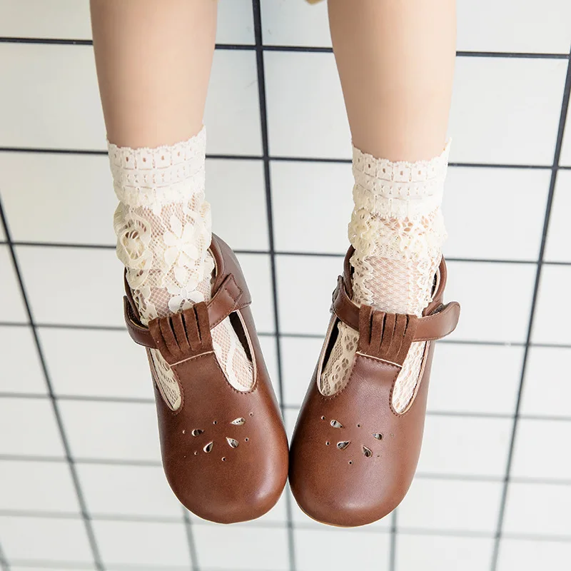 Ingiliz Retro çocuk ayakkabıları Moda Bahar ve Sonbahar Yeni Küçük Kızın Hollow Out nefes ayakkabı Yumuşak Tabanlı Bebek ayakkabıları
