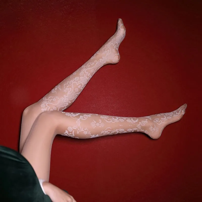 Retro Zarif Hollow Çiçek Jakarlı Ince Beyaz Dantel Çorap Seksi Desen Moda Külotlu Kadın Gece Kulübü Uzun Çorap S60